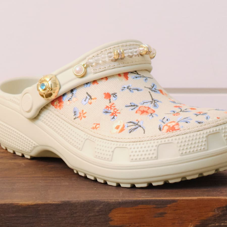 Crocs Classic Crafted Floral Clog